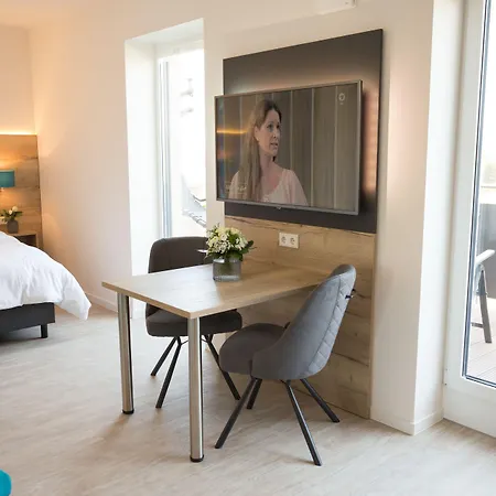 @home Boardinghouse 4*